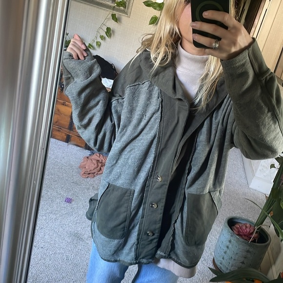 BKE Green Fall Layering Hoodie - Picture 2 of 12